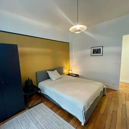 Tour Eiffel Quai De Seine Marois Appartement